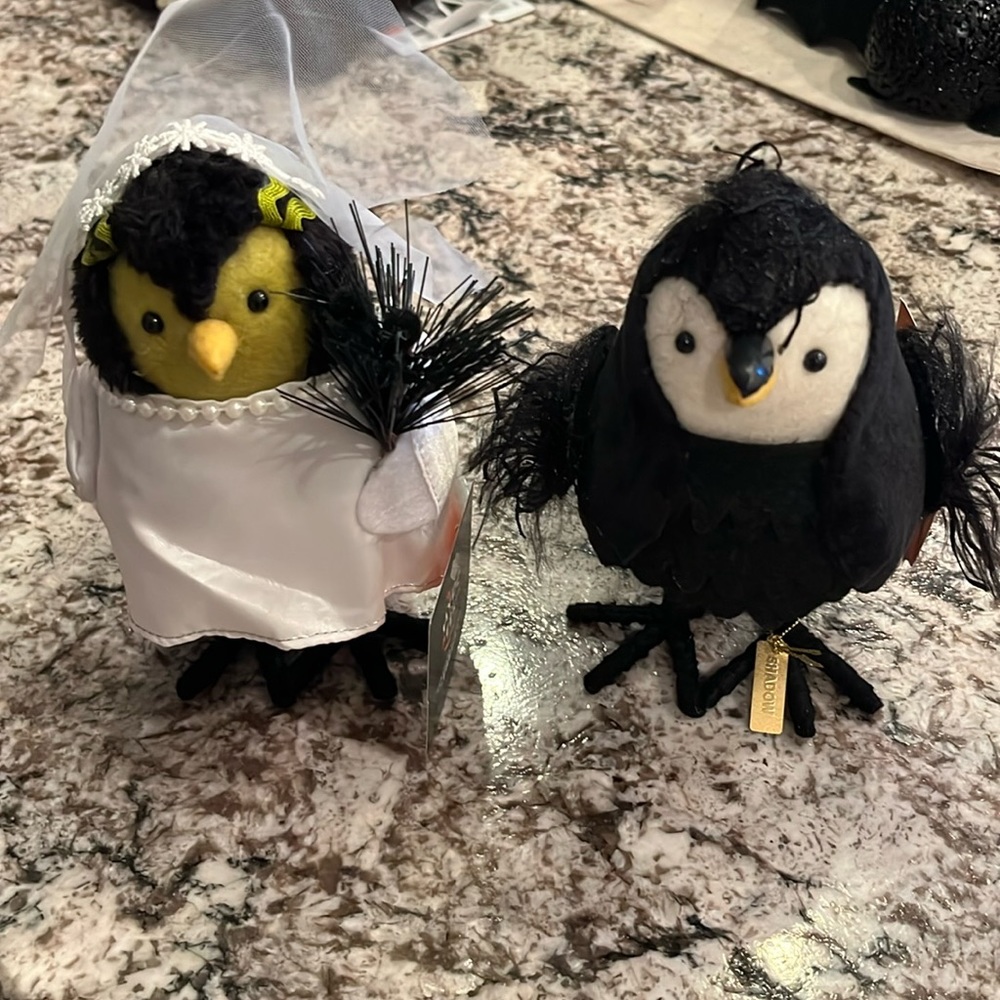 Hyde and eek Halloween birds
